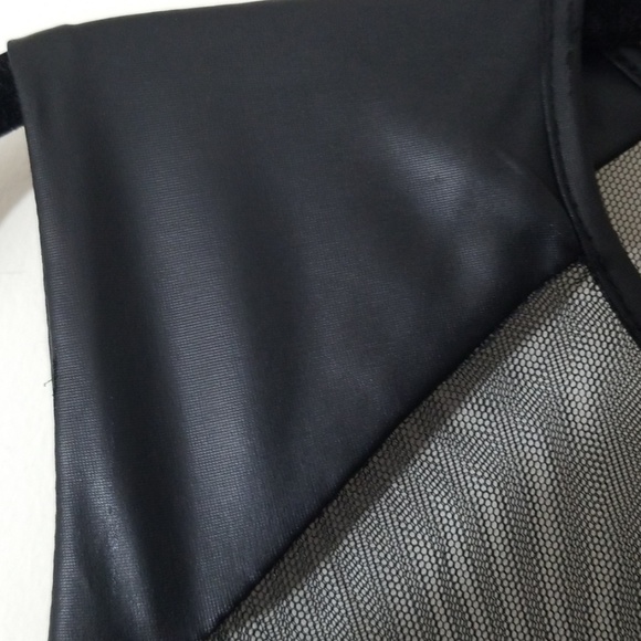 LBD - Picture 4 of 8